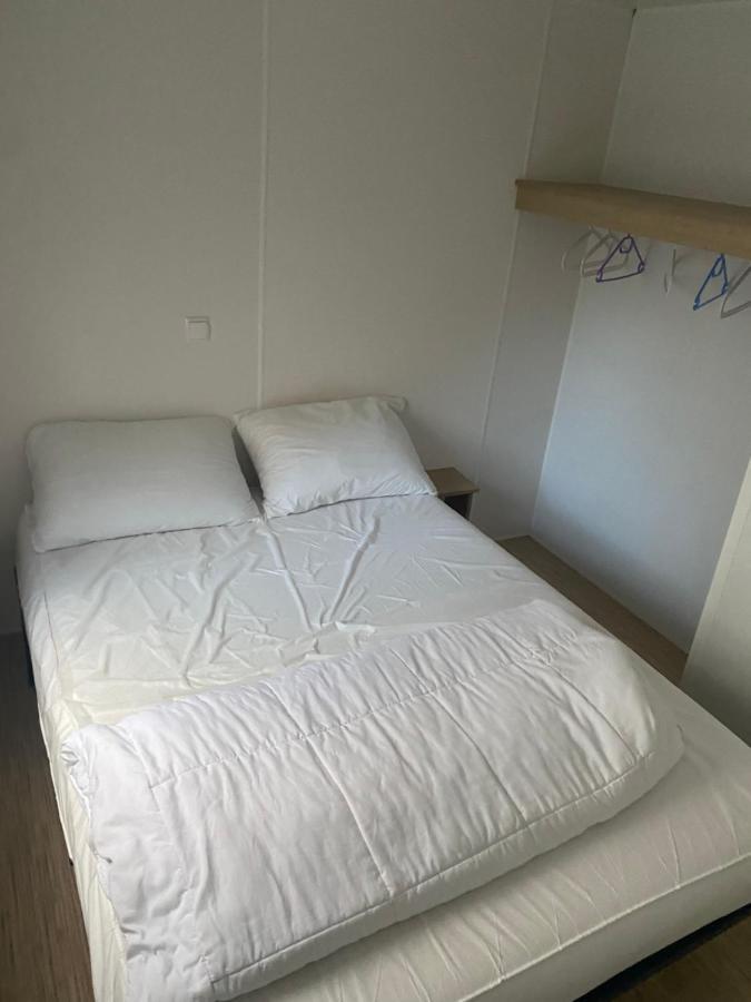 Mobil Home Tout Confort Ideal Pour 4 Personnes Dans Le Domaine De Dugny Camping 4 Etoiles, Proche De Blois, Du Zoo De Beauval Et Des Chateaux De La Loire Onzain Exterior foto
