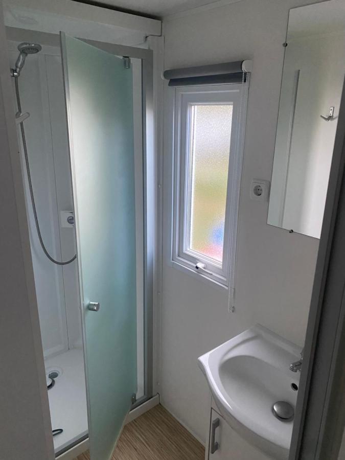Mobil Home Tout Confort Ideal Pour 4 Personnes Dans Le Domaine De Dugny Camping 4 Etoiles, Proche De Blois, Du Zoo De Beauval Et Des Chateaux De La Loire Onzain Exterior foto