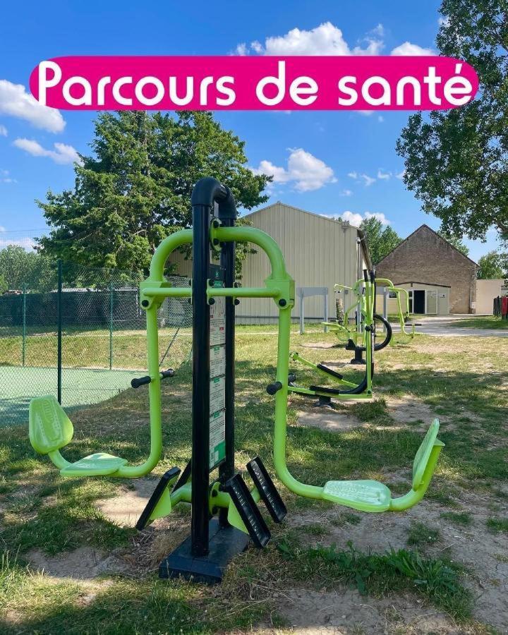 Mobil Home Tout Confort Ideal Pour 4 Personnes Dans Le Domaine De Dugny Camping 4 Etoiles, Proche De Blois, Du Zoo De Beauval Et Des Chateaux De La Loire Onzain Exterior foto